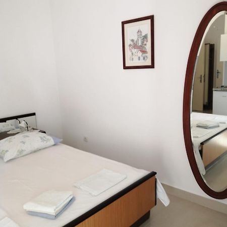 Omis Apartment On The Beach Buitenkant foto