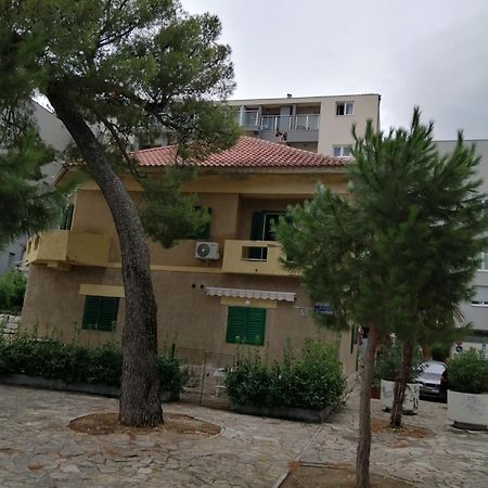 Omis Apartment On The Beach Buitenkant foto