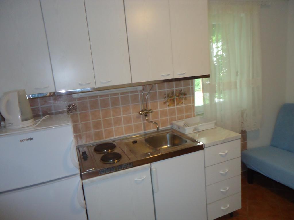 Omis Apartment On The Beach Buitenkant foto