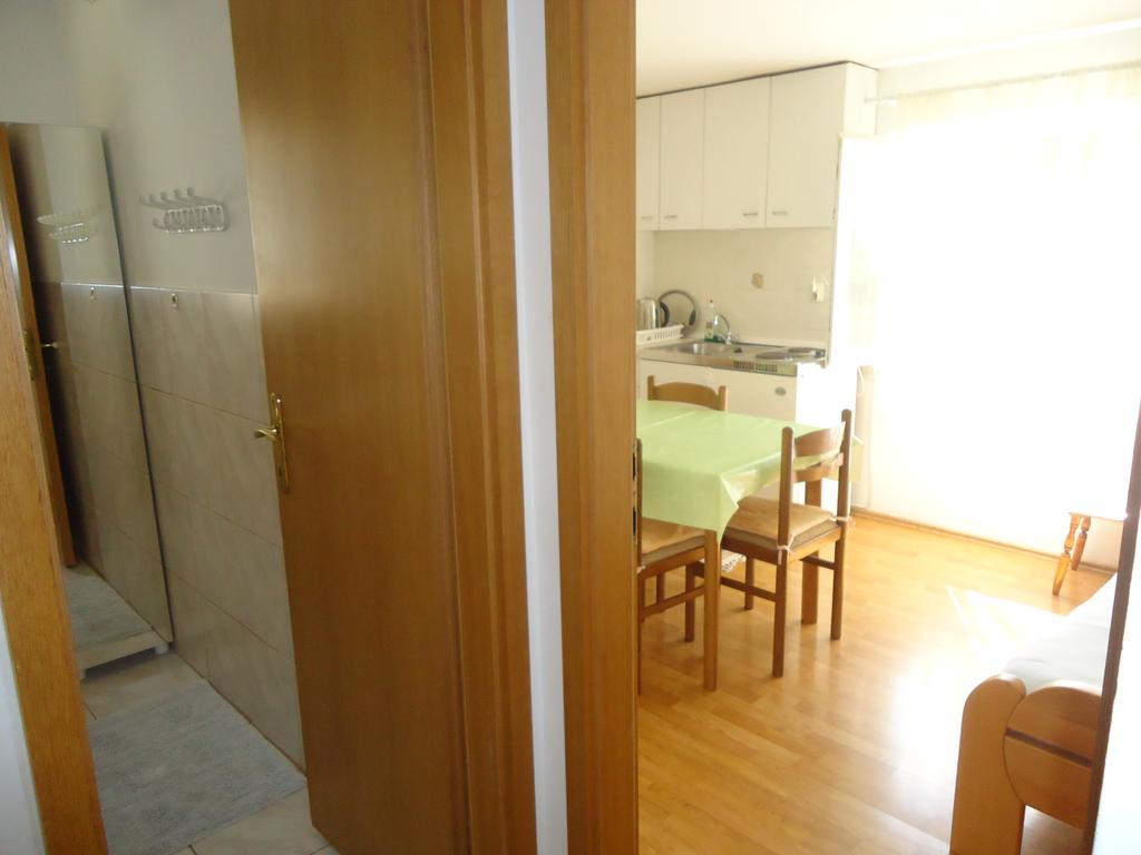 Omis Apartment On The Beach Buitenkant foto