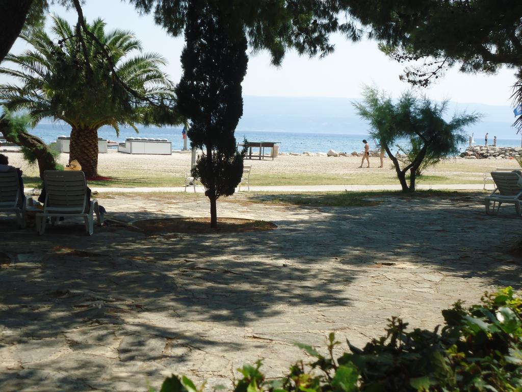 Omis Apartment On The Beach Buitenkant foto