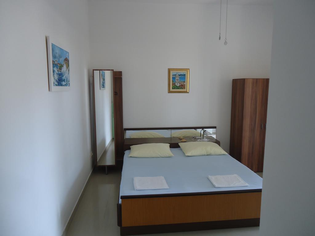 Omis Apartment On The Beach Buitenkant foto